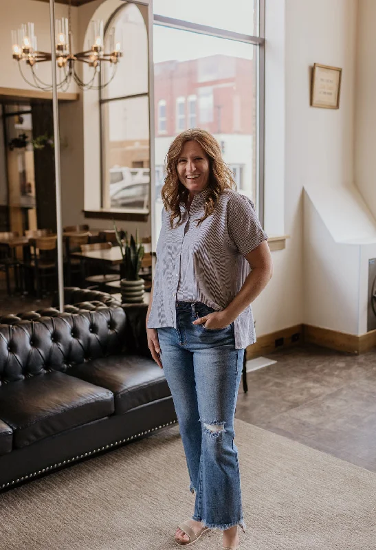 FLORENCE STRIPED BUTTON DOWN SHORT SLEEVE BLOUSE