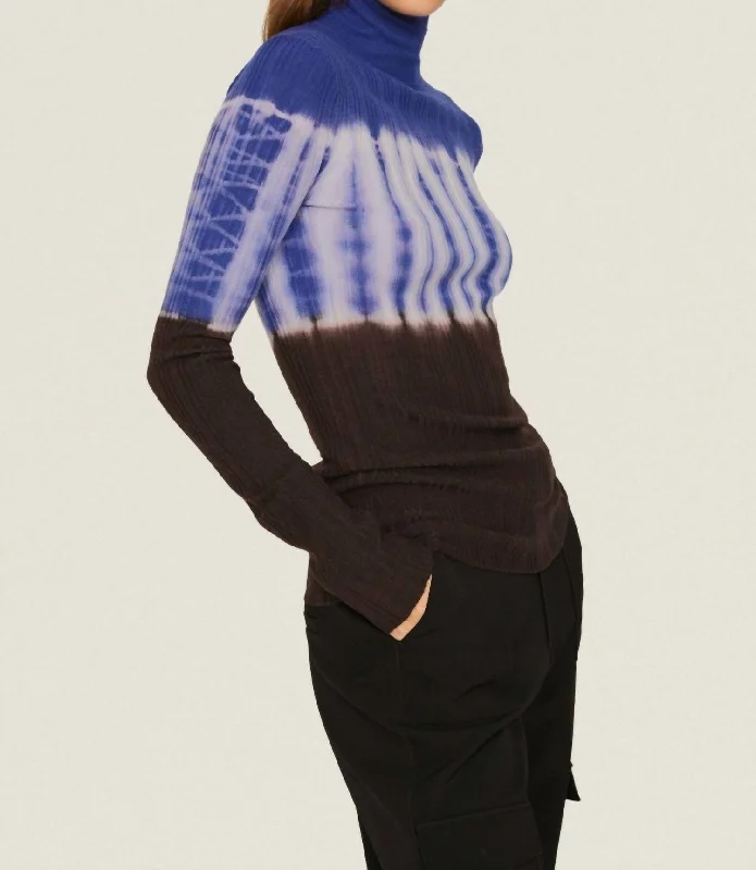 Women's Shimmer Pleated Pullovers-Dip Dye Turtleneck In Blue