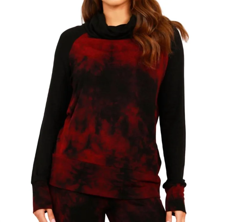 Women's Slit Pleated Pullovers-Marble Wash Color Block Turtleneck Top In Sangria