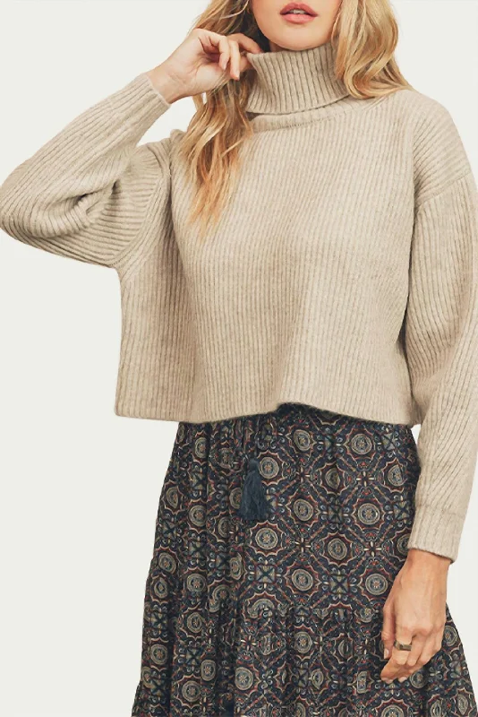 Women's Chunky Pullovers-Ribbed-Knit Cropped Turtleneck Sweater In Oatmeal