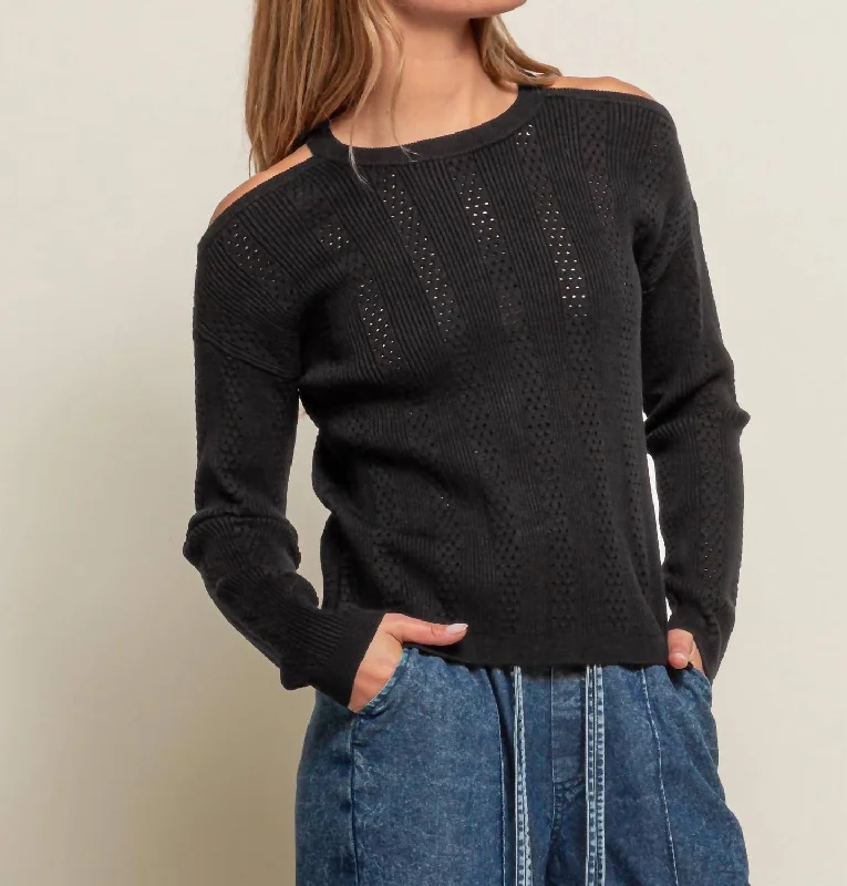 Women's Glitter Ruffle Pullovers-Cold Shoulder Sweater In Black