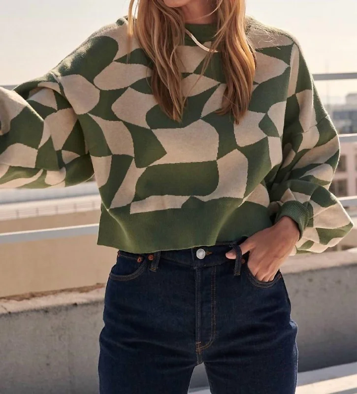 Women's Relaxed Fit Pullovers-Abstract-Pattern Knit Sweater In Green/beige Abstract