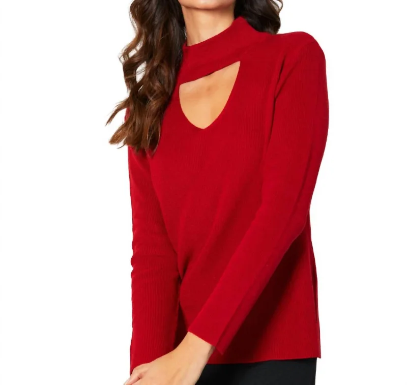 Women's Shimmer Pleated Pullovers-Keyhole Ribbed Top In Rouge