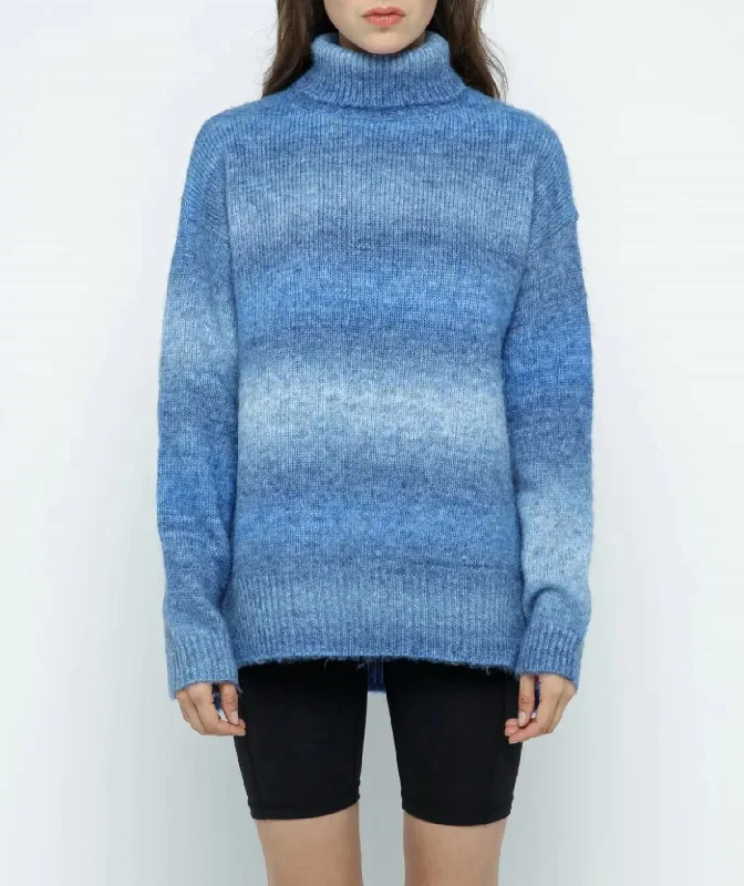 Women's Glitter Pencil Pullovers-Ombré Turtleneck Sweater In Blue Mix